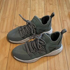 Jordan Men's Gray Athletic Shoes